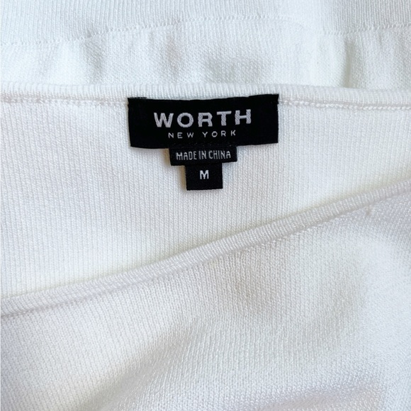 WORTH New York Double Layer Sleeveless Knit Banded Hem Top Size Medium in White - Picture 9 of 13